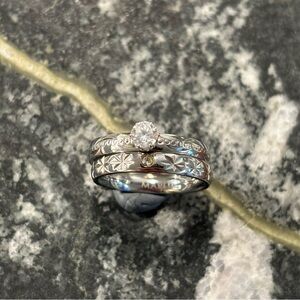 Marlu Silver Ring Set with Star Design and Gemstones